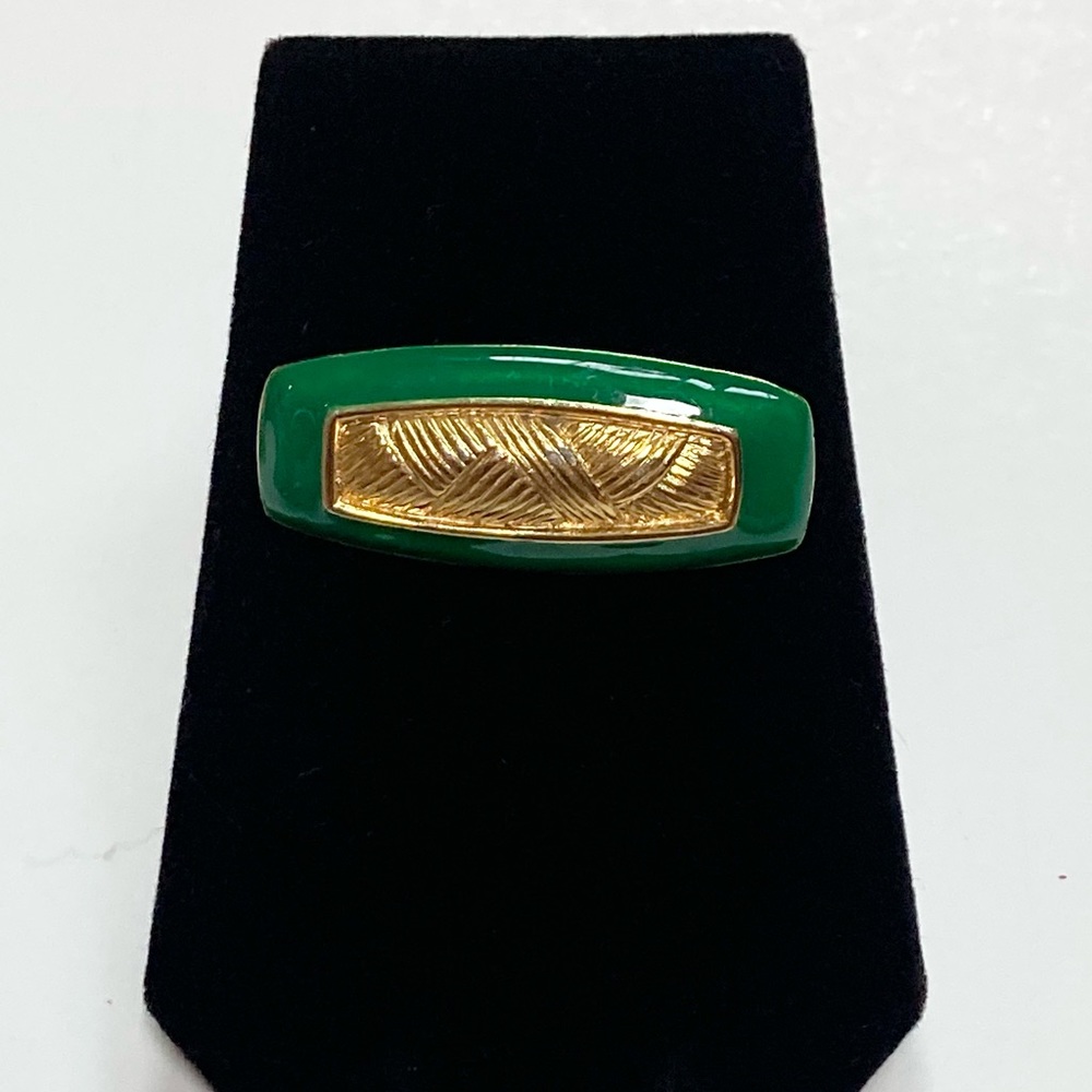 Vintage Green Enamel Goldtone Brooch Pin